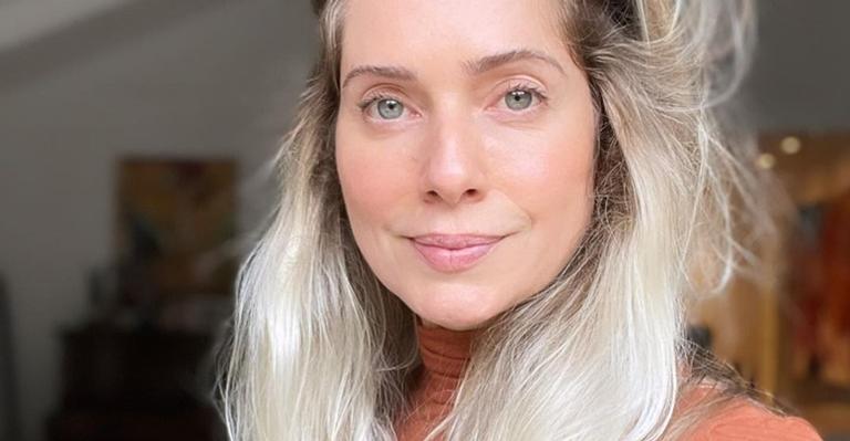 Leticia Spiller ostenta beleza natural em selfies e recebe chuva de elogios: ”Deusona”