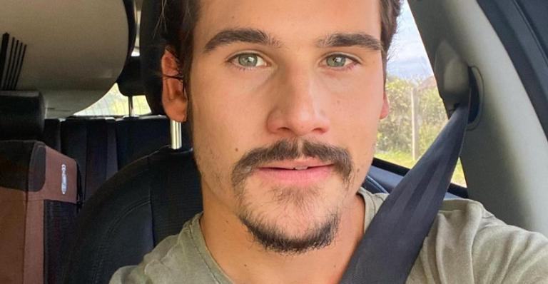 Nicolas Prattes relembra gravações de ‘Rock Story’ e web sugere reprise da novela