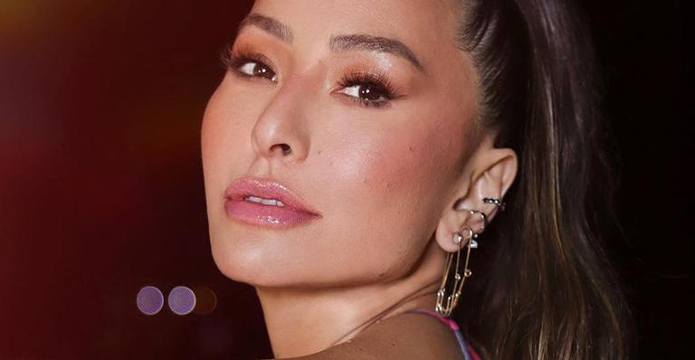Sabrina Sato abusa da sensualidade em novas fotos e recebe elogios