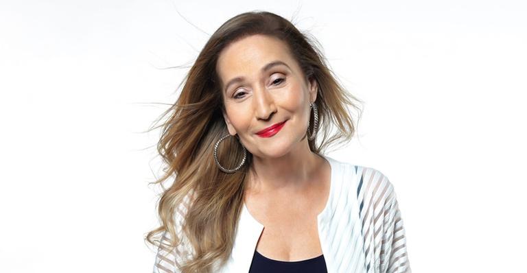 Aos 57 anos, Sonia Abrão dispara sobre os haters: “Prefiro encarar do que ficar calada”