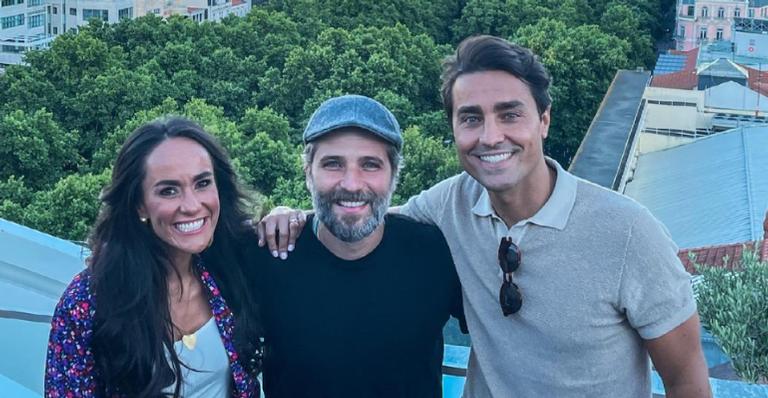 Bruno Gagliasso reencontra Ricardo Pereira em Portugal: ”Parte da minha família”