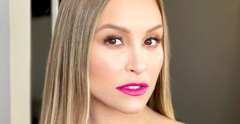 Carla Diaz toma sol de biquíni fininho e rouba a cena no Instagram