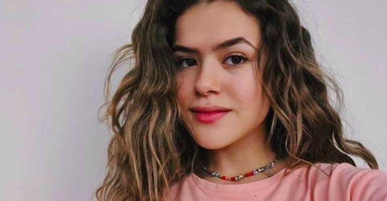 Maisa Silva completa 19 anos e comemora com foto arrasadora de vestido vermelho!