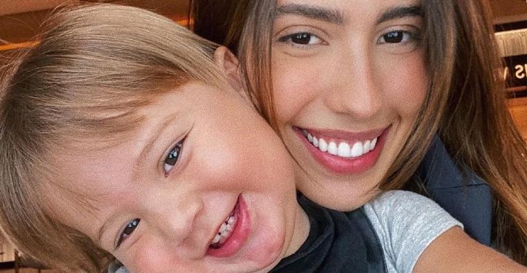 Gabi Brandt posta sequência de fotos do primogênito e dispara: ”Queria parar o tempo”