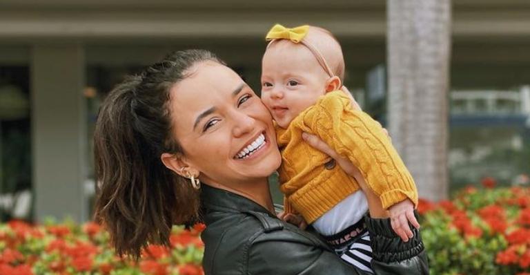 Com apenas 4 meses, filha de Talita Younan celebra título paulista do São Paulo: ”Pé quente!”