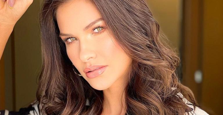 Andressa Suita faz viagem de jatinho com look estiloso e casual: ”Pink pra hoje!”