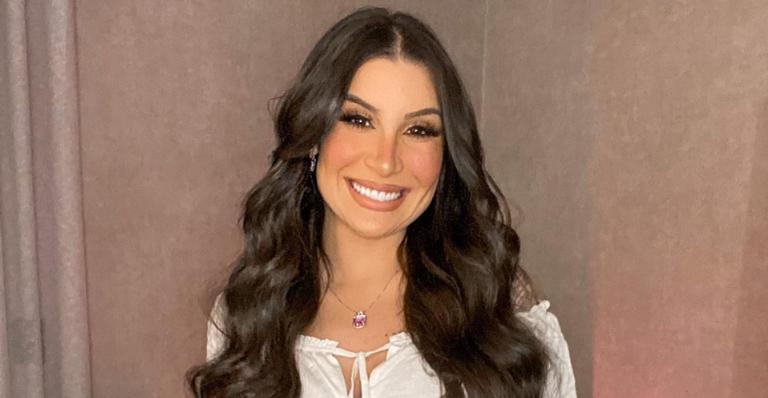 Bianca Andrade se derrete ao postar clique fofo de seu novo cãozinho: ”Patinha goxtosa”