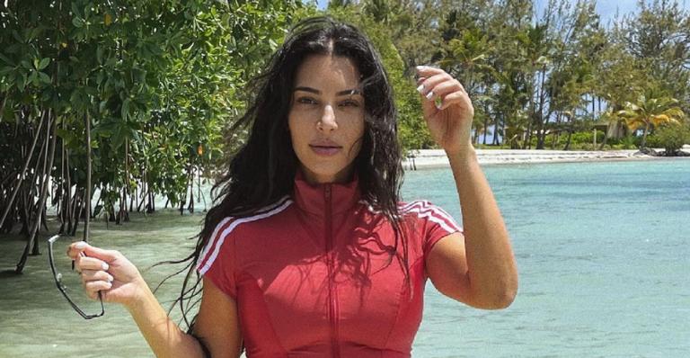Kim Kardashian publica clique encantador com a avó, MJ: ”Minha fofinha”