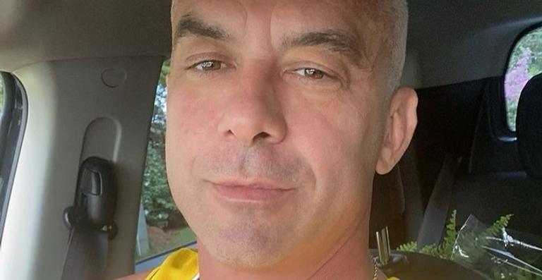 Alexandre Correa, marido de Ana Hickmann, toma primeira dose da vacina contra Covid-19
