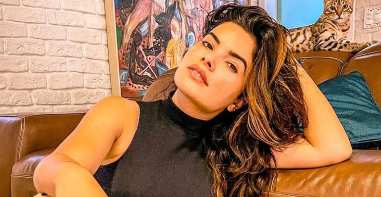 Vanessa Giacomo recebe elogios de fãs ao apostar em look despojado: ”Que linda!”
