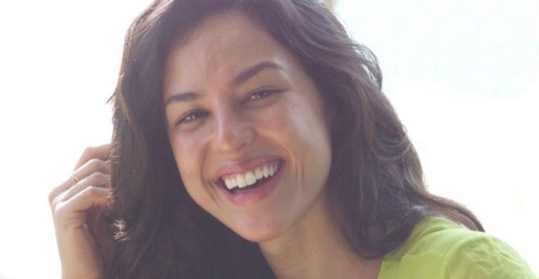 Yanna Lavigne publica selfies de bom dia e questiona: ”Já meditou hoje?”