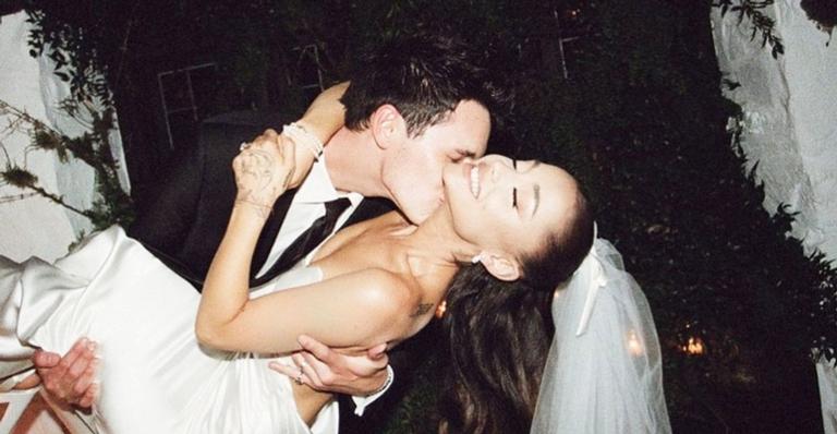 Ariana Grande exibe cliques e momentos do casamento secreto com Dalton Gomez