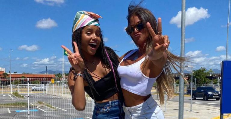 Carol Peixinho e Gleice Damasceno reencontram colegas de time após fim das gravações de ‘No Limite’