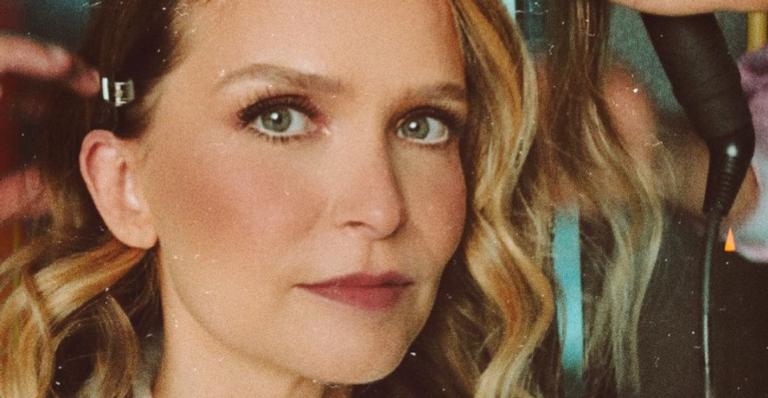 Fernanda Rodrigues relembra bastidores de um trabalho: ”TBT cheio de saudade”