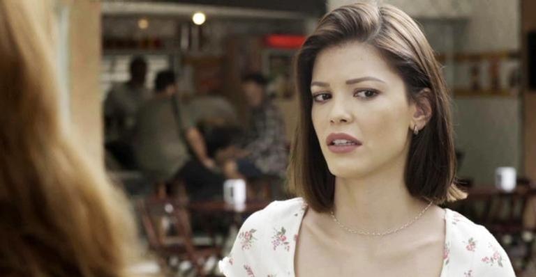 Kyra desmaia após nova chantagem de Renatinha em ‘Salve-se Quem Puder’