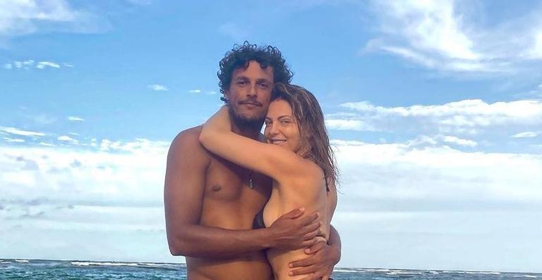 Sheila Mello faz declaração apaixonada no aniversário do namorado: ”Privilégio estar ao seu lado”