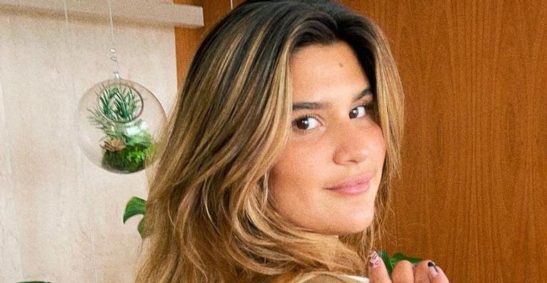 Giulia Costa fala sobre ainda morar com a mãe, Flavia Alessandra: “Me acho muito nova”
