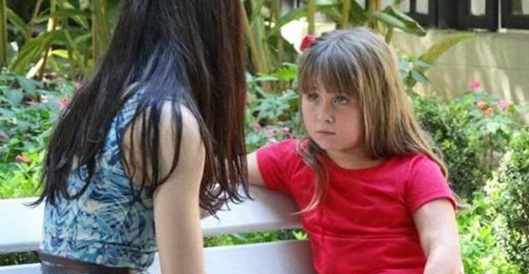 Em ‘A Vida da Gente’, Júlia pede para morar com Manuela após separação