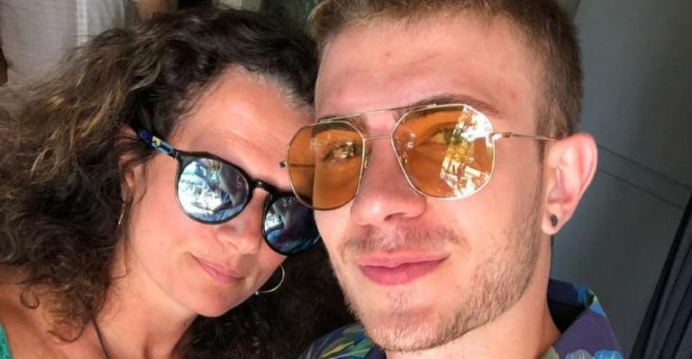 Leo Picon se declara ao comemorar aniversário da mãe: ”Seja sempre feliz”