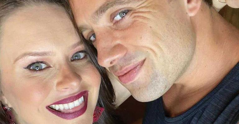 Mari Bridi publica clique antigo ao lado do marido, Rafael Cardoso: ”Amor!”
