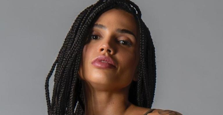 Paula Amorim choca ao mostrar antes e depois do corpo após ‘No Limite’: ”Estou muito magrinha!”