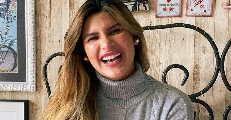 Filha da gata de Flávia Alessandra exibe corpaço com maiô fio dental recortado: ”Sereia”