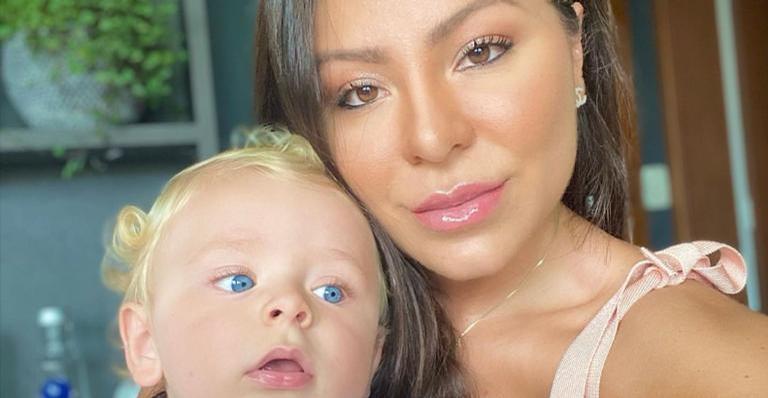Andressa Ferreira encanta ao posar com Bento em clique estiloso: ”Domingo!”