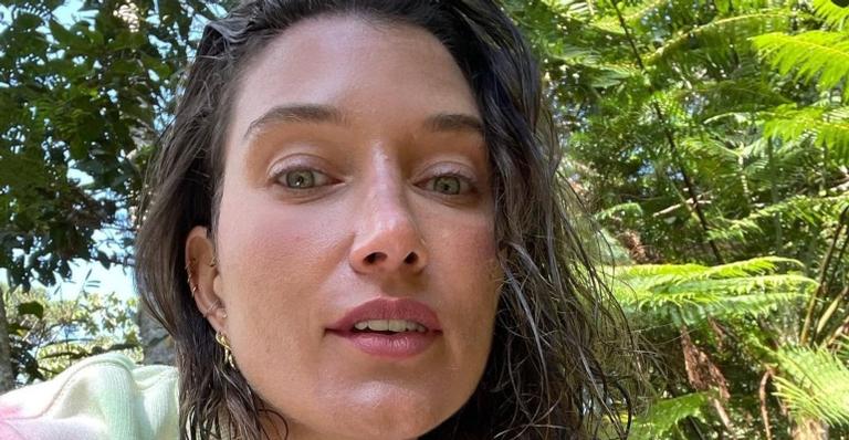 Na Bahia, Gabriela Pugliesi surge coladinha com o namorado e se derrete: ”Uma vida é muito pouco”