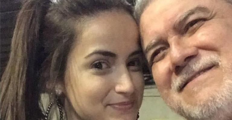 Mari Palma relembra foto com o pai e lamenta sua falta: ”Não paro de pensar em você”