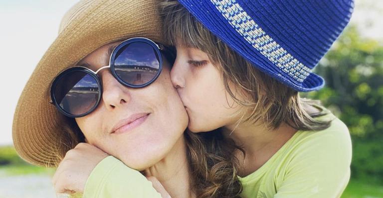 Paola Carosella se derrete pela filha de 8 anos em clique cheio de amor: ”Aprendo com você”