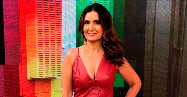 Filha de Fátima Bernardes exibe corpo escultural de biquíni no Rio