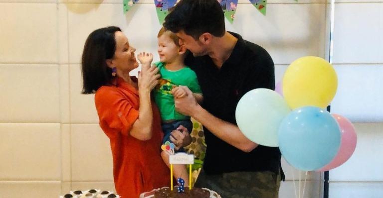 Geovanna Tominaga comemora aniversário de 2 anos do filho, Gabriel, com festa intimista