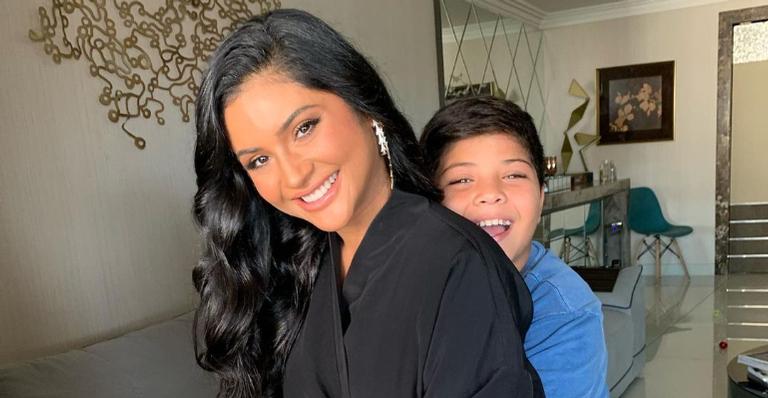 Mileide Mihaile faz ensaio fotográfico cheio de estilo com o filho: ”Meu parceiro de click”