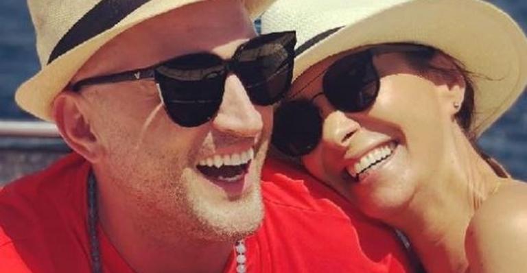 Um mês após a morte de Paulo Gustavo, Mônica Martelli faz desabafo emocionante: ”Ainda me dói”