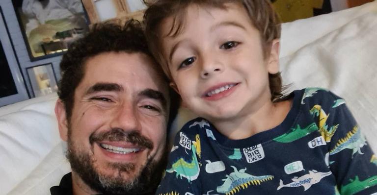 Felipe Andreoli diverte ao comparar o filho com grande baterista canadense: ”Sem forçar a barra”