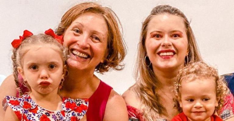 Mari Bridi se emociona com a vacinação da mãe, Sônia Bridi: ”Misto de sentimentos”