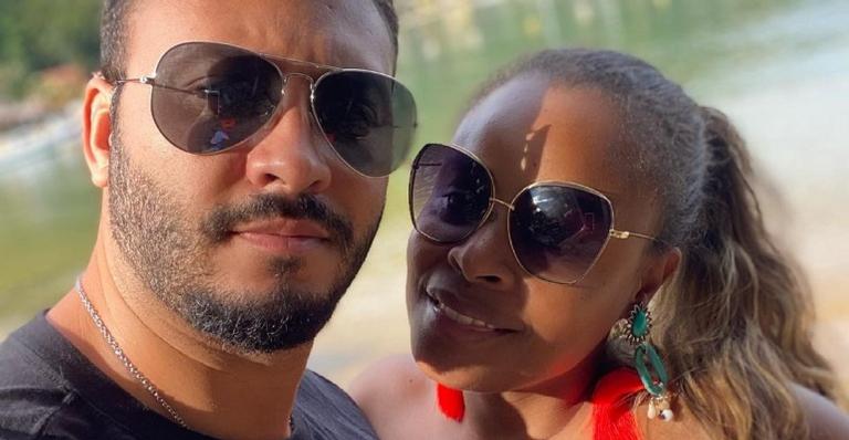 Roberta Rodrigues se declara para o marido: ”9 anos do nosso primeiro beijo”