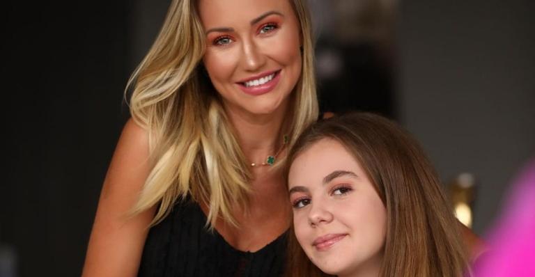 Ana Paula Siebert comemora aniversário da afilhada: ”Meu maior presente”