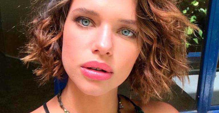Bruna Linzmeyer chega à exibição em Cannes com filme ‘Medusa’ e celebra: ”Uma alegria gigante”