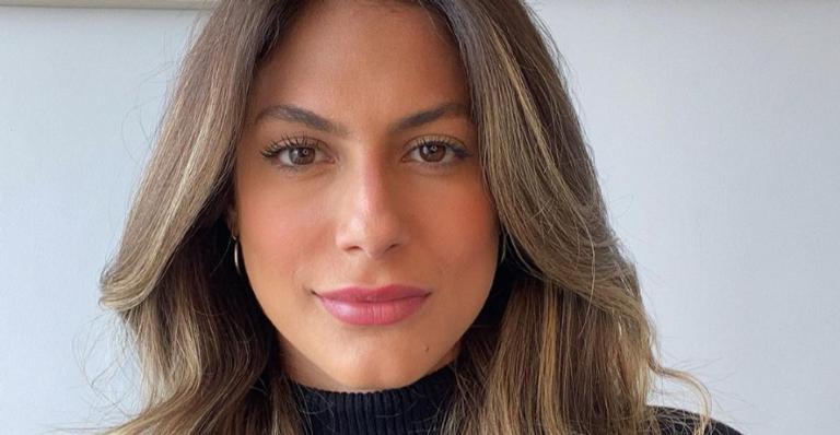 Mari Gonzalez surge deslumbrante em registro caseiro: ”Não parece, mas sou uma pessoa séria”