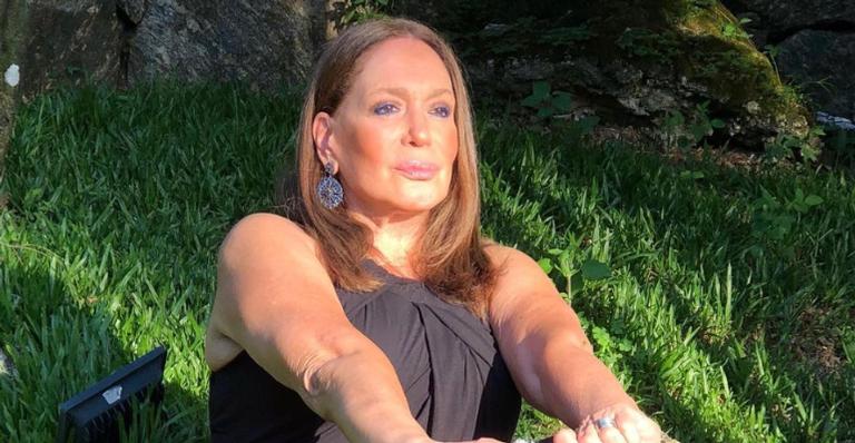 Susana Vieira relembra antigo visual ao resgatar lindo clique: ”De quando era loira”