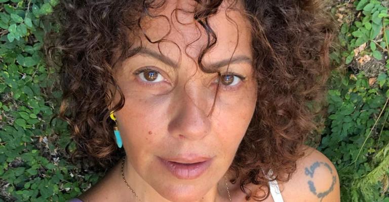 Fabiula Nascimento reitera a necessidade do uso de máscaras: ”Não tire a máscara”