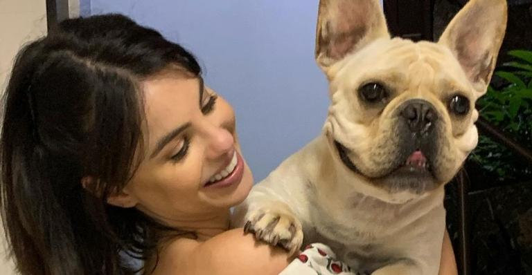 Sthefany Brito celebra aniversário de seu cachorro: ”Três anos do nosso Titino”
