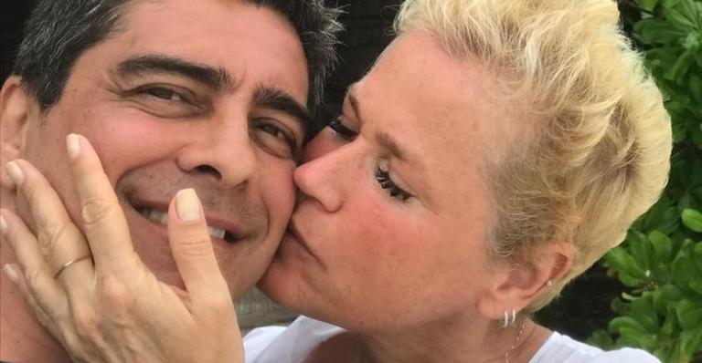 Xuxa Meneghel resgata cliques românticos com Junno Andrade e se declara: ”Meu poeta!”