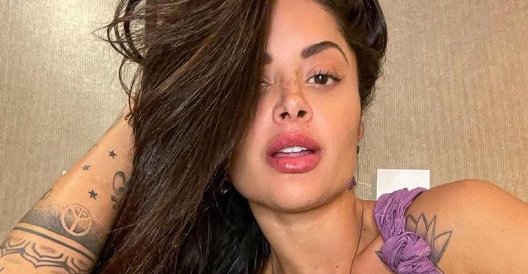Aline Riscado compartilha lindo pensamento ao posar em meio à natureza: ”Respirando”
