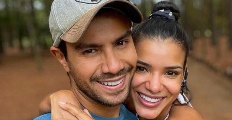 Mariano e Jakelyne Oliveira exibem sintonia ao dançarem juntinhos