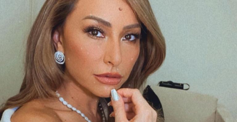 Sabrina Sato mostra bastidores de gravação da Ilha Record: ”Louca pra poder contar tudo”