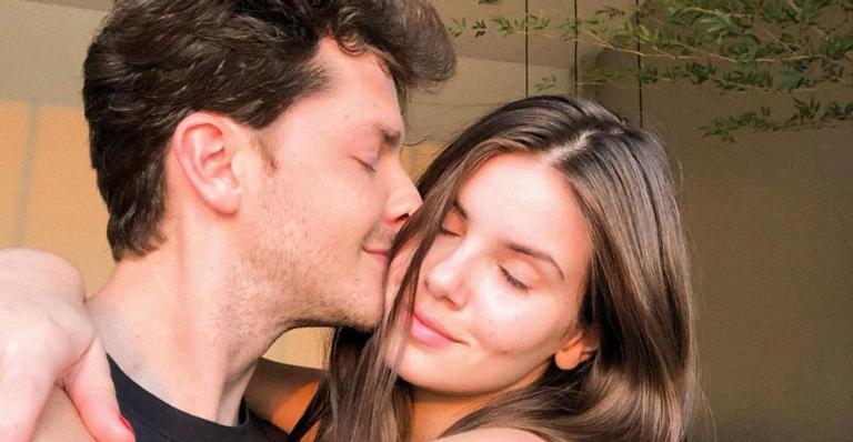 Camila Queiroz celebra três anos de casada com Klebber Toledo