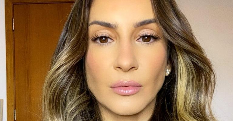Radiante, Claudia Leitte esbanja plenitude em novo clique: ”Verão baiano no sorriso”