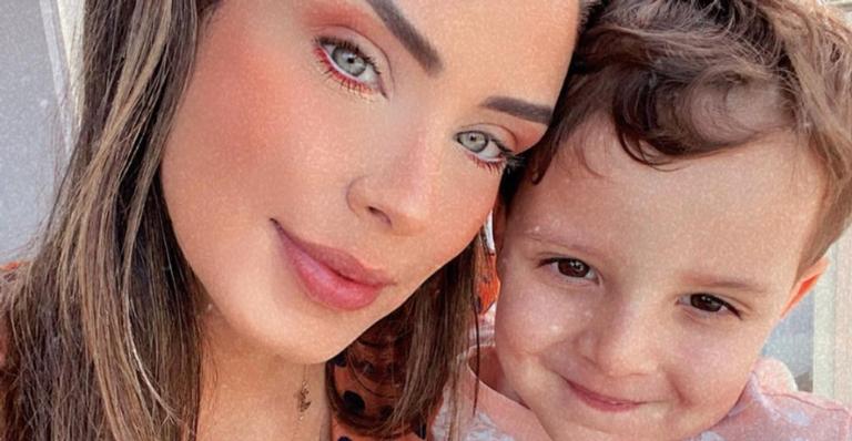 Ivy Moraes se derrete ao publicar clique fofo do filho, Luiz Miguel: ”O grande amor da minha vida”